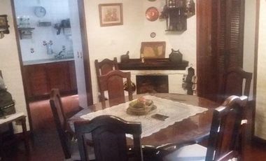 MUY BUENA UBICACIÓN - AMPLIO TERRENO - MUY BUEN CHALET APTO 2 FAMILIAS