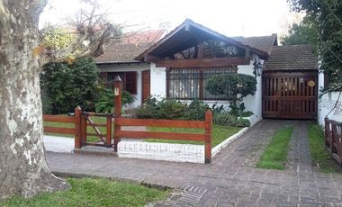MUY BUENA UBICACIÓN - AMPLIO TERRENO - MUY BUEN CHALET APTO 2 FAMILIAS