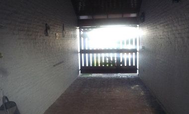 MUY BUENA UBICACIÓN - AMPLIO TERRENO - MUY BUEN CHALET APTO 2 FAMILIAS