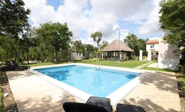 CasaAmplia casa en Jardines de Mayakoba en renta, amueblada y equipada con servicios incluidos