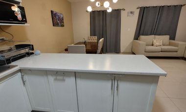 Casa de 3 niveles en renta equipada y amueblada en Residencial Valterra, Apodaca