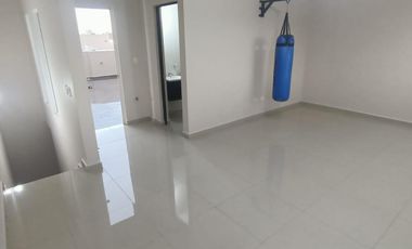 Casa de 3 niveles en renta equipada y amueblada en Residencial Valterra, Apodaca