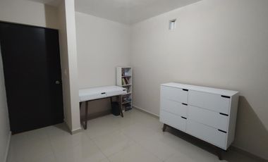 Casa de 3 niveles en renta equipada y amueblada en Residencial Valterra, Apodaca