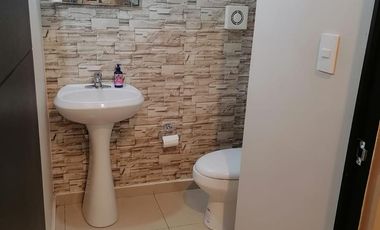 Casa de 3 niveles en renta equipada y amueblada en Residencial Valterra, Apodaca