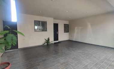 Casa de 3 niveles en renta equipada y amueblada en Residencial Valterra, Apodaca