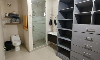 Casa de 3 niveles en renta equipada y amueblada en Residencial Valterra, Apodaca