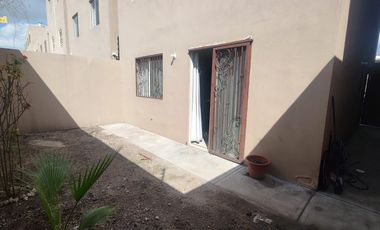 Casa de 3 niveles en renta equipada y amueblada en Residencial Valterra, Apodaca