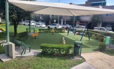 Casa de 3 niveles en renta equipada y amueblada en Residencial Valterra, Apodaca