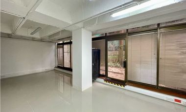VENDO OFICINA DUPLEX AVENIDA EL POBLADO