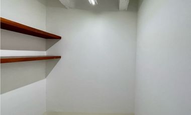 VENDO OFICINA DUPLEX AVENIDA EL POBLADO
