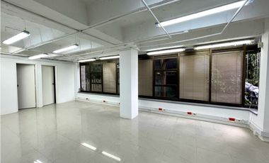 VENDO OFICINA DUPLEX AVENIDA EL POBLADO