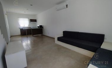 Renta Casa Amueblada 2rec Real del Sol sobre Avenida