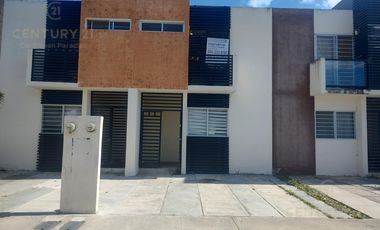 Renta Casa Amueblada 2rec Real del Sol sobre Avenida