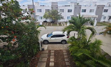 CASA EN RENTA EN PLAYA DEL CARMEN DE 2 REC. EN LOS OLIVOS CON ALBERCA