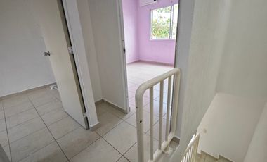 CASA EN RENTA EN PLAYA DEL CARMEN DE 2 REC. EN LOS OLIVOS CON ALBERCA