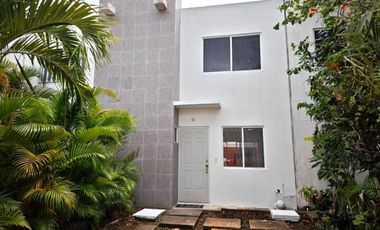 CASA EN RENTA EN PLAYA DEL CARMEN DE 2 REC. EN LOS OLIVOS CON ALBERCA