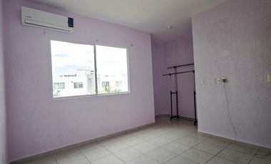 CASA EN RENTA EN PLAYA DEL CARMEN DE 2 REC. EN LOS OLIVOS CON ALBERCA