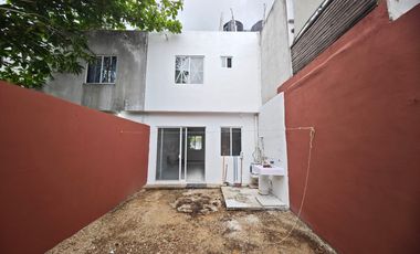 CASA EN RENTA EN PLAYA DEL CARMEN DE 2 REC. EN LOS OLIVOS CON ALBERCA