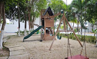 CASA EN RENTA EN PLAYA DEL CARMEN DE 2 REC. EN LOS OLIVOS CON ALBERCA