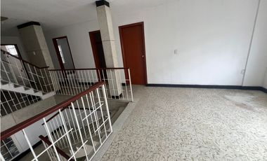 SE ARRIENDA HERMOSA CASA COMERCIAL EN SAN FRANCISCO