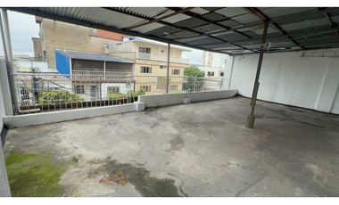 SE ARRIENDA HERMOSA CASA COMERCIAL EN SAN FRANCISCO