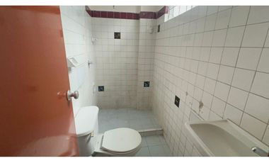 SE ARRIENDA HERMOSA CASA COMERCIAL EN SAN FRANCISCO