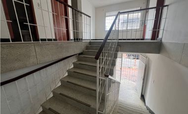 SE ARRIENDA HERMOSA CASA COMERCIAL EN SAN FRANCISCO