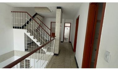 SE ARRIENDA HERMOSA CASA COMERCIAL EN SAN FRANCISCO