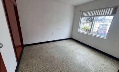 SE ARRIENDA HERMOSA CASA COMERCIAL EN SAN FRANCISCO