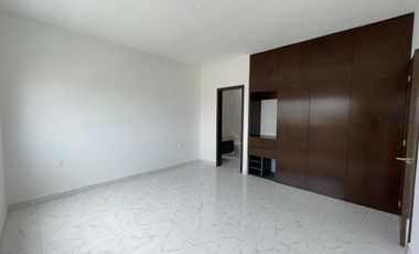 PUNTA TIBURON, Casa en VENTA con ALBERCA, área de TV y cuarto de servicio