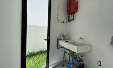 PUNTA TIBURON, Casa en VENTA con ALBERCA, área de TV y cuarto de servicio