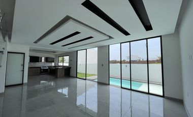 PUNTA TIBURON, Casa en VENTA con ALBERCA, área de TV y cuarto de servicio