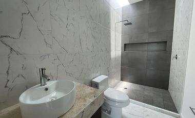 PUNTA TIBURON, Casa en VENTA con ALBERCA, área de TV y cuarto de servicio