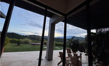 Casa campestre en condominio para arriendo en la Vía Pereira - Armenia