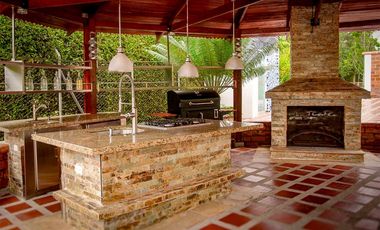 🌄 FINCA EN ALTAGRACIA – CAPACIDAD 30 PERSONAS Y ZONAS PARA EVENTOS