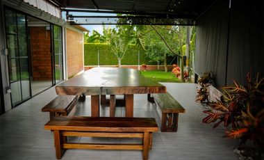 🌄 FINCA EN ALTAGRACIA – CAPACIDAD 30 PERSONAS Y ZONAS PARA EVENTOS