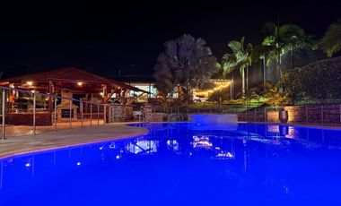 🌄 FINCA EN ALTAGRACIA – CAPACIDAD 30 PERSONAS Y ZONAS PARA EVENTOS