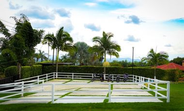 🌄 FINCA EN ALTAGRACIA – CAPACIDAD 30 PERSONAS Y ZONAS PARA EVENTOS