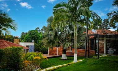 🌄 FINCA EN ALTAGRACIA – CAPACIDAD 30 PERSONAS Y ZONAS PARA EVENTOS