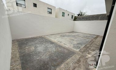 CASA EN RENTA EN PRIVANZAS DEL CAMPESTRE EN ESQUINA