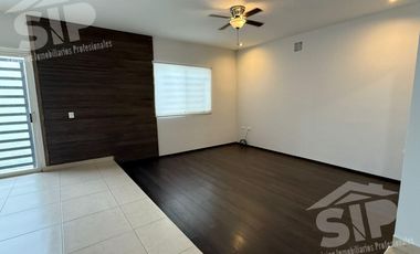 CASA EN RENTA EN PRIVANZAS DEL CAMPESTRE EN ESQUINA