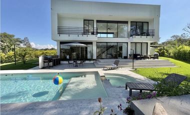 VENTA DE CASA CAMPESTRE EN LA TEBAIDA QUINDIO VIA AL VALLE