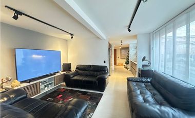Casa en venta remodelada en Itagüí Suramérica
