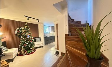 Casa en venta remodelada en Itagüí Suramérica