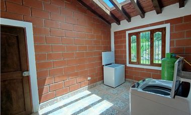 Venta de finca en El Carmen de Viboral - la joya natural del Oriente