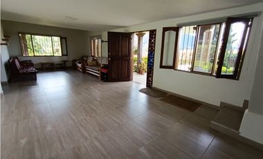 Venta de finca en El Carmen de Viboral - la joya natural del Oriente