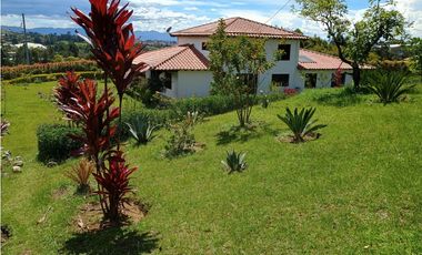 Venta de finca en El Carmen de Viboral - la joya natural del Oriente