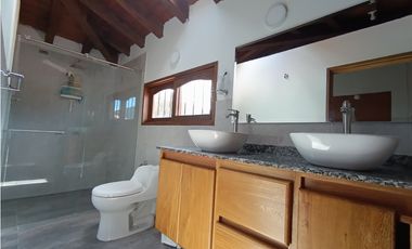 Venta de finca en El Carmen de Viboral - la joya natural del Oriente