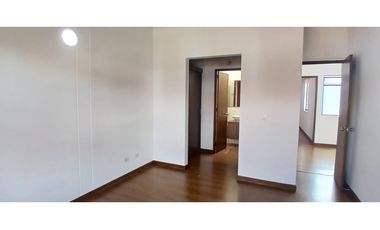 Se arrienda casa ubicada en el municipio de La Ceja Antioquia.