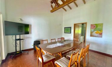 Se vende finca en Via Cerritos-La Virginia